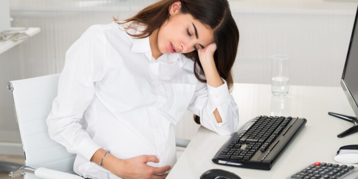 Praca w godzinach nadliczbowych oraz praca w porze nocnej kobiety w ciąży